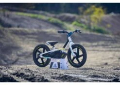 Husqvarna Replica 16eDrive - Lasten Sähköpyörä 21 Husqvarna Replica 16eDrive - Lasten Sähköpyörä -Polkun Kauppa 100531 husqvarna 16edrive my22