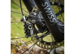 Magura MT5 EStop 4-mäntäinen Jarru (2200mm Letkulla) -Polkun Kauppa magura mt5 estop 4 m nt inen jarru 2200mm letkulla