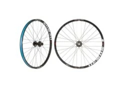 NOVATEC Demon Kiekkosetti